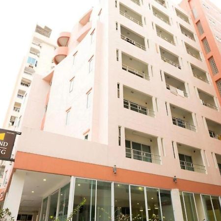 Grand Living Residence Csiangmaj Kültér fotó